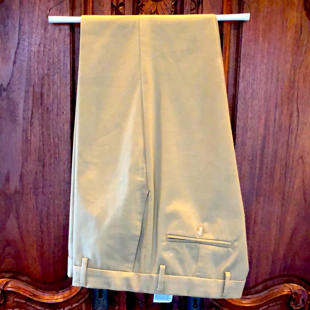 Men’s Docker Khaki Dress Pants